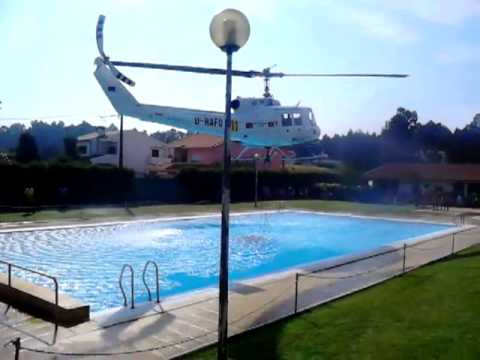 Helicóptero usa piscina em Braga para abastecer de água
